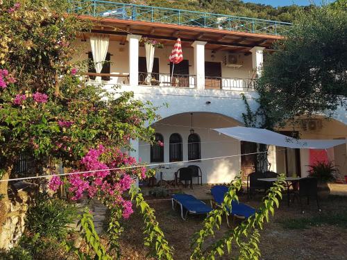  Galini Apartments in Barbati