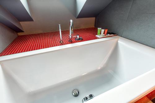 Bathroom, Sophie's Hostel near St Cyril and St Methodius Cathedral