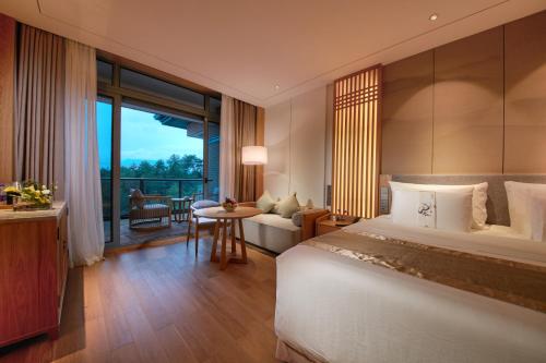 Bright Resort Hotel
