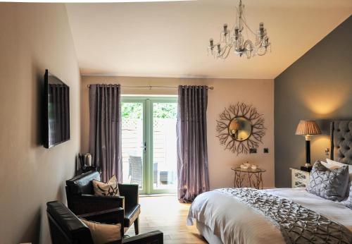 The Wyvill Arms - image 12