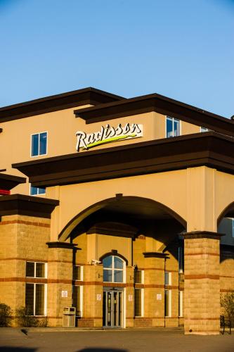 Radisson Hotel & Suites Fort McMurray