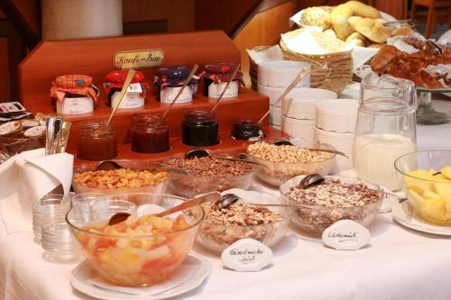 อาหารและเครื่องดื่ม, Hotel Kronprinz in คูล์มบาค