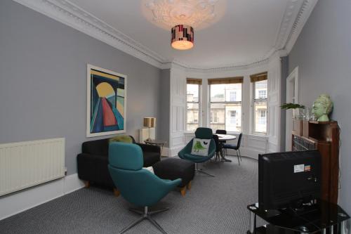 43 Flat 9 Montgomery Street, Edinburgh, Edinburgh and the Lothians