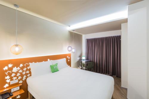 Ibis Styles Lisboa Centro Marquês de Pombal - image 2