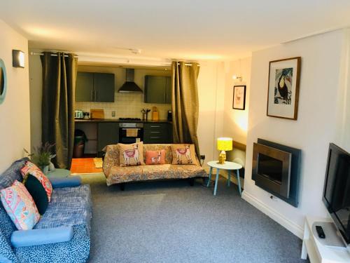 A Perfect Stylish 2 Bedroom Ground Floor Apartment, , East Sussex