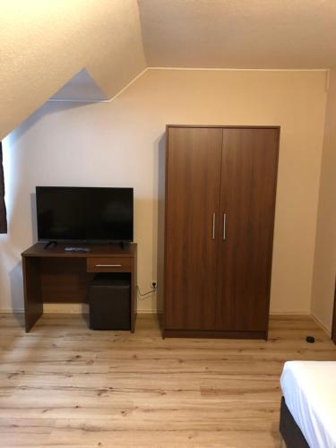 Triple Room with Shared Bathroom and Toilet