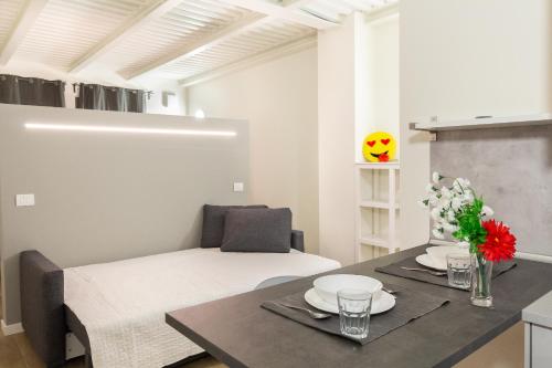 1 king bed, 1 sofa bed