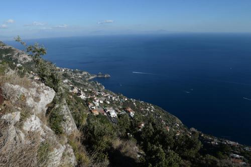 A due passi dalla costiera, Agerola