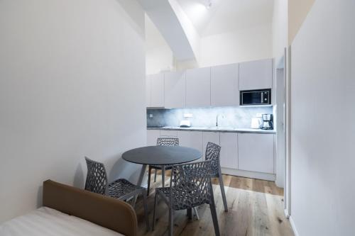 Seven Wishes Boutique Residence by Dwellfort, Praha (fotografie 7)