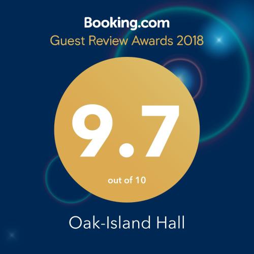 Oak-Island Hall