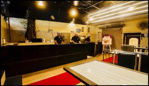 ห้องอาหาร, คิวบ์สเตย์ แอร์พอร์ต แคปซูล โฮเต็ล แอนด์ โฮสเทล (Qubestay Airport Capsule Hotel & Hostel) in มุมไบ