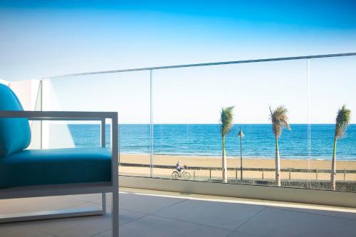 Photo 0 Hotel Lava Beach