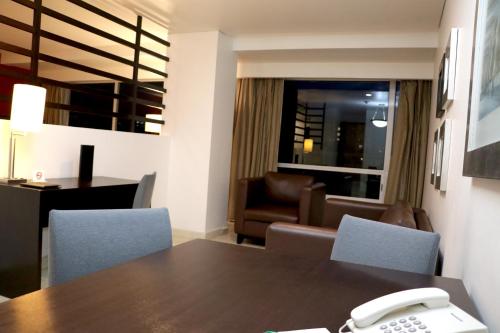 Hotel & Suites PF, Мехико (фото 8)