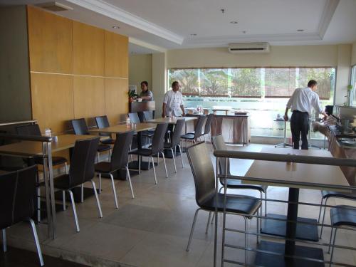 트리니티 호텔 바탐 - 레스토랑