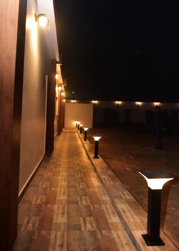 Hotel CPS CASTLE Club & Resort 2mins from Railway & Bus Station Civil Lines