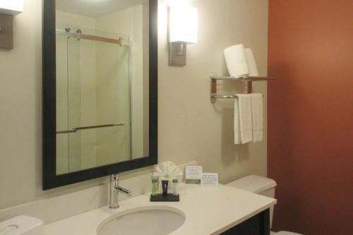 Queen Suite with Two Queen Beds - Non-Smoking