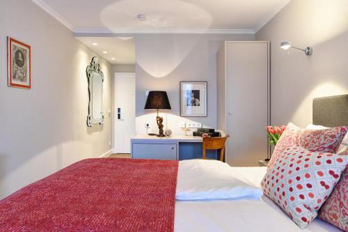 Hotel Admiral - image 4