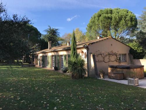 Villa provençale avec Spa et Piscine gîte à louer Mazamet