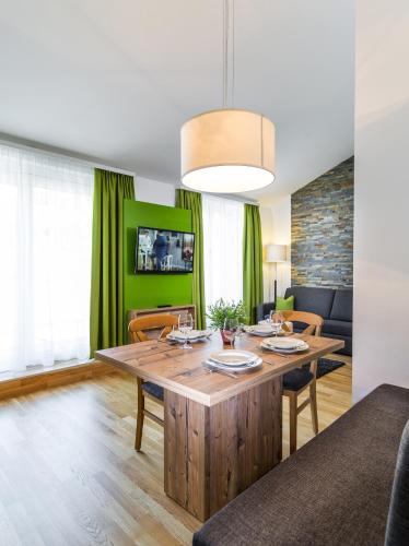 Fuchs Apartments - inklusive Eintritt in die Alpentherme Gastein Fuchs Apartments - inklusive Eintritt in die Alpentherme Gastein