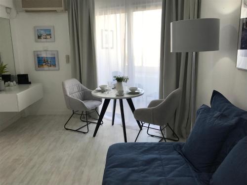 Sea View Holiday Apartment - image 5