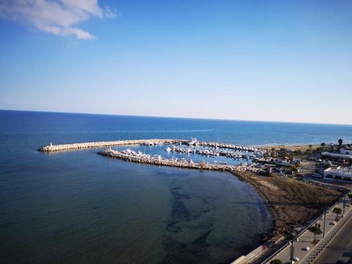 Sea View Holiday Apartment - image 4