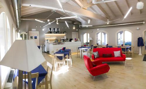 Bianco Hotel - image 2