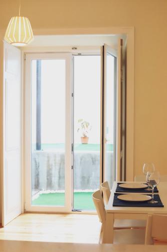 Senhora do Monte Apartment 1(dto) with Outdoor Area, Lisbonne