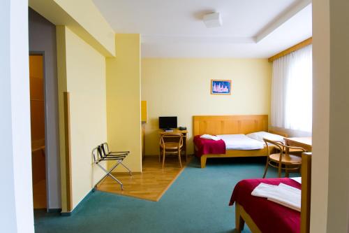Hotel Smaragd – Prague, PA