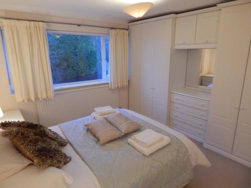 B&B Cambridge - Spacious 3 BDR house with private parking spaces - Families- Corporate groups - Bed and Breakfast Cambridge