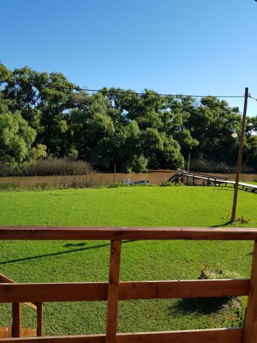 Cabaña Los Juncos (Cabana Los Juncos) in Delta del Tigre