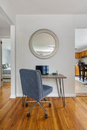 Close to NYC | King Bed | Free Parking