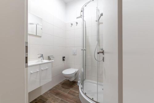 Monteurzimmer Berlin Pankow mit Dachterrasse - Nur 10 min. von der A10 - 3 Zimmer/ 7 Betten, Berlín (foto 3)