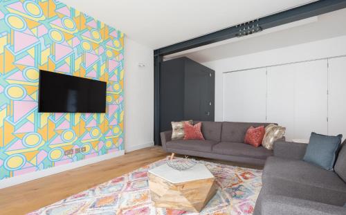 The Notting Hill Nook - Bright & Quiet 2bdr Apartment, , London