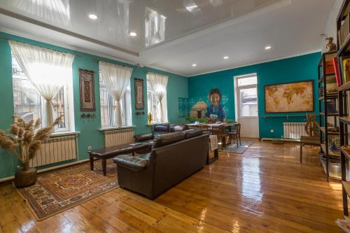 Instalaciones, Koisha in Bishkek