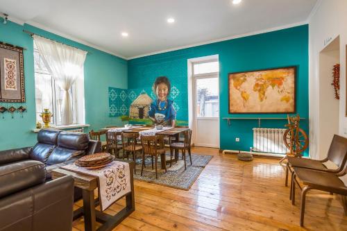 Instalaciones, Koisha in Bishkek