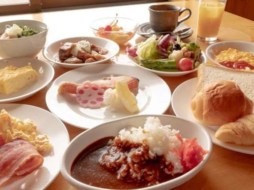 Mikasa Tennen Onsen Taikonoyu Sparesort Hotel Taiko Bettei Hatago Mikasa Tennen Onsen Taikonoyu Sparesort Hotel Taik is a popular choice amongst travelers in Iwamizawa, whether exploring or just passing through. The property features a wide range of facilities to ma