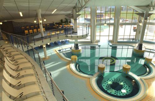 Swimming pool, Vitalmed Hotel Sarvar in Sarvar