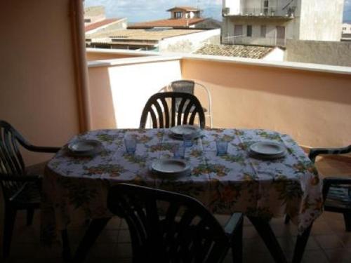 Large One-Bedroom Apartment with Terrace image 8