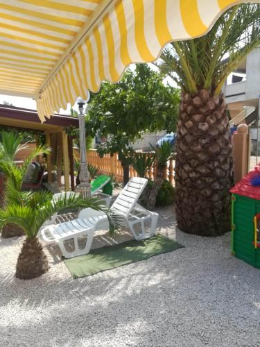  Holiday Home Oasis, Ferienwohnung in Vir