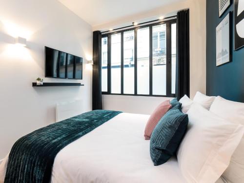 Exclusive Loft in Le Marais with AC - image 5