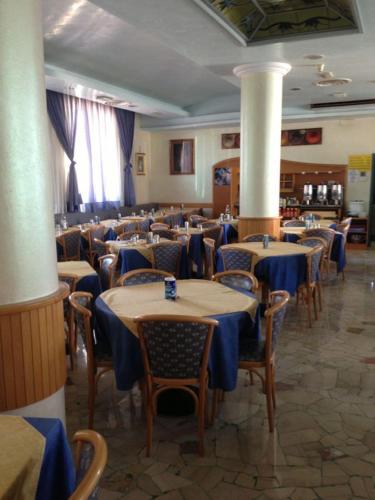 Hotel Harry's - image 4