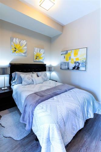 Upscale Suite at CN Tower, Metro Convention & Rogers Centre, Toronto (photo 6)