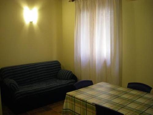 One-Bedroom Apartment image 1