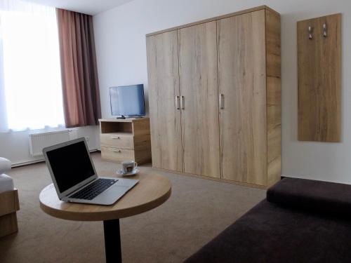 Large Double or Twin Room