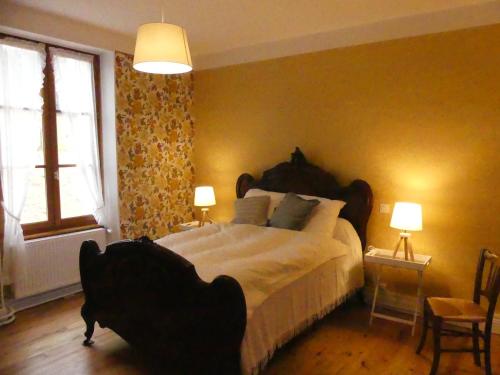 Grand Gite Maison d Alice Auvergne - 15 personnes in เลอ กูตูร์