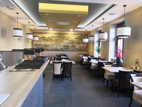 Sun-House Pension - ParkingFree Limited spaces- in Prague 09