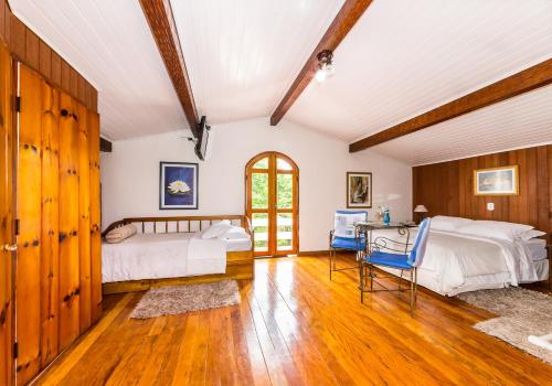 Quadruple Room image 4