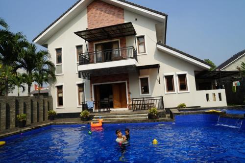 Pesona Air - Villa and Private Pool Depok