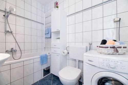 Apartments with WiFi Split - 15046, Split (photo 7)