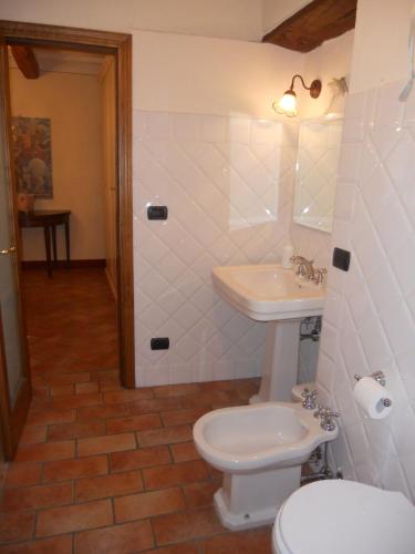 La Casa del Frate Rooms - image 9